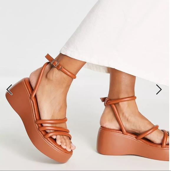 raid | Shoes | Raid Echo Flatform Sandals In Tan | Poshmark